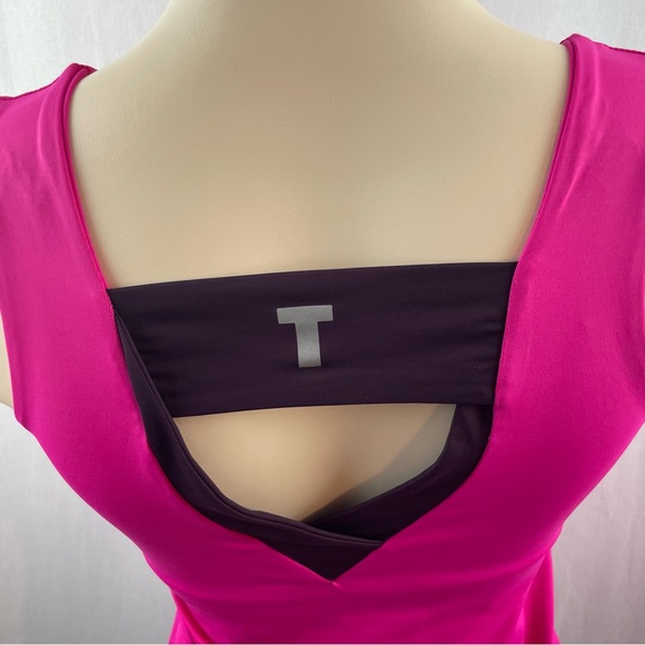 One Tooth Yoga Pink Tank with Deep V-Back M - Picture 5 of 7